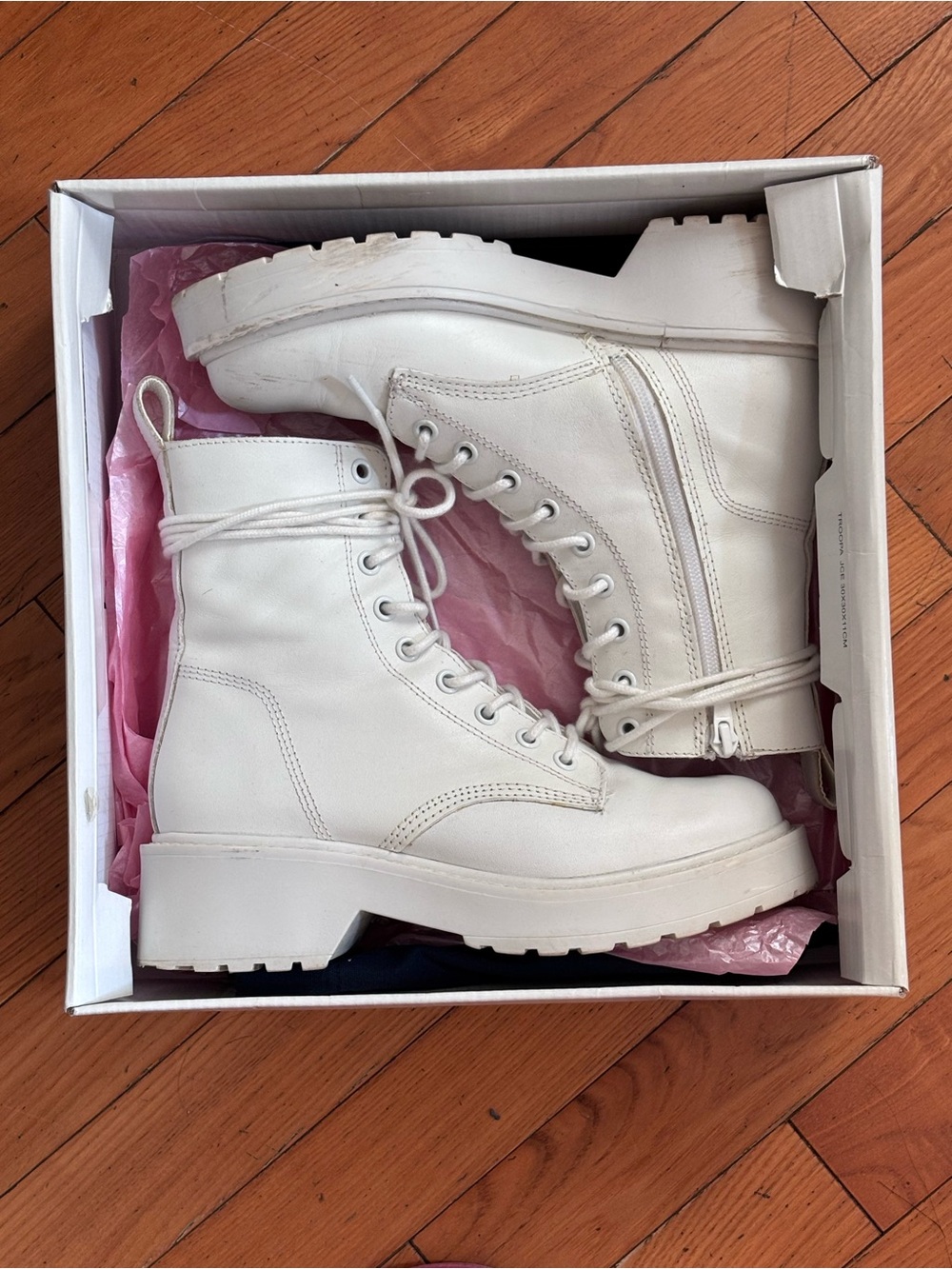 Steve Madden white tornado boots